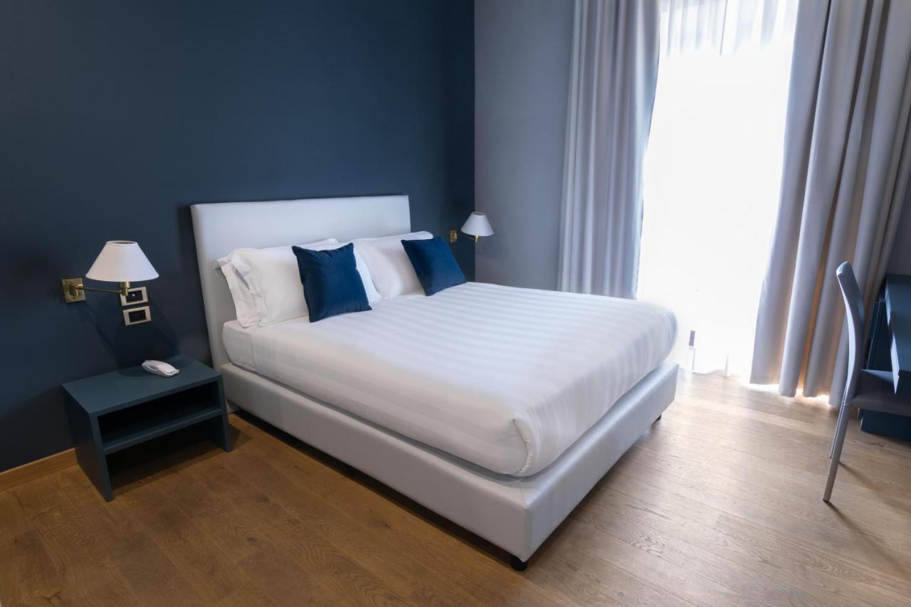 Hotel Enzo ポルト・レカナーティ エクステリア 写真