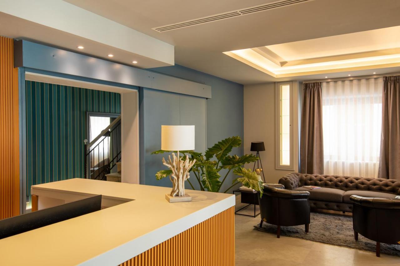 Hotel Enzo ポルト・レカナーティ エクステリア 写真