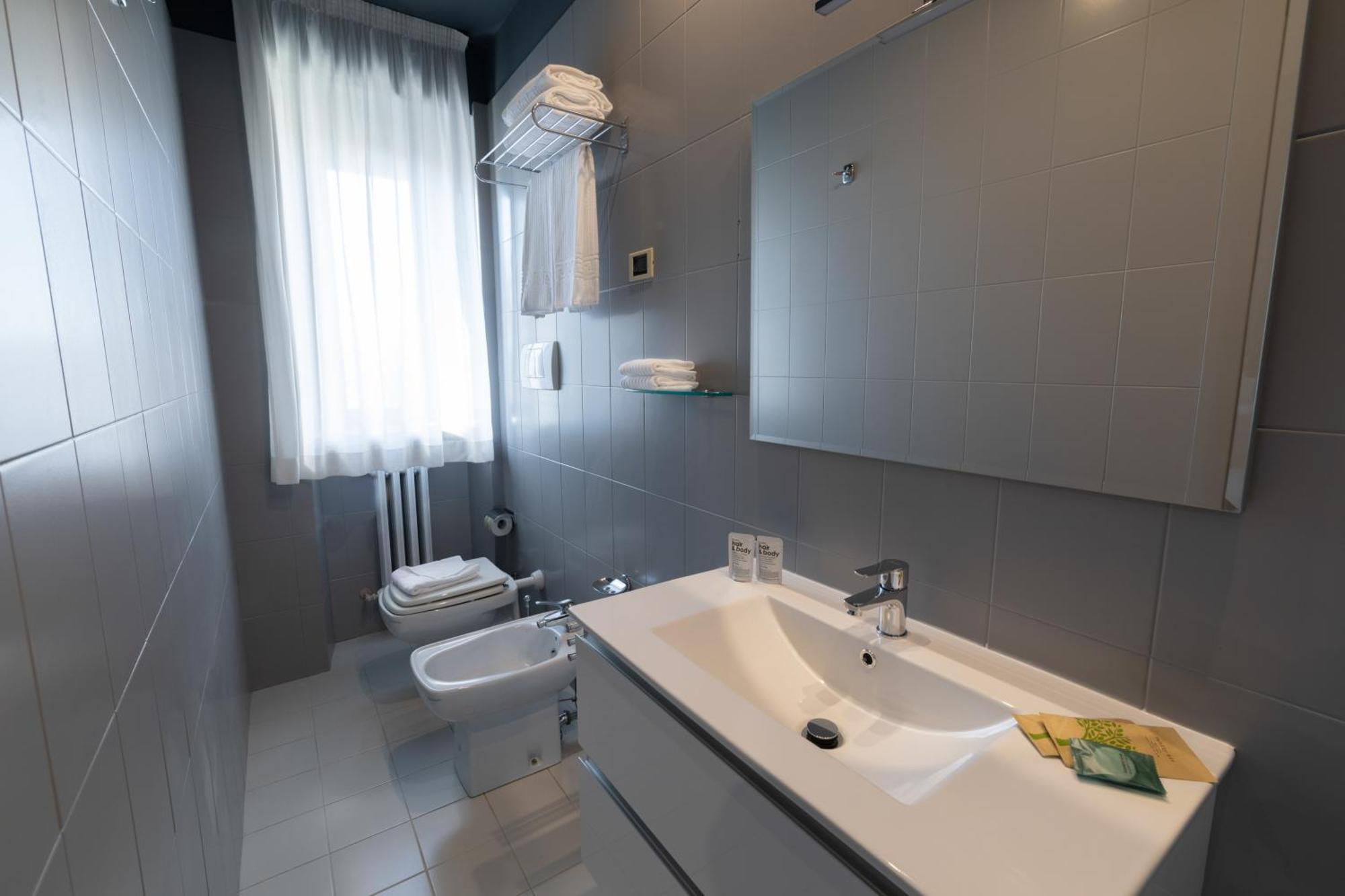 Hotel Enzo ポルト・レカナーティ 部屋 写真